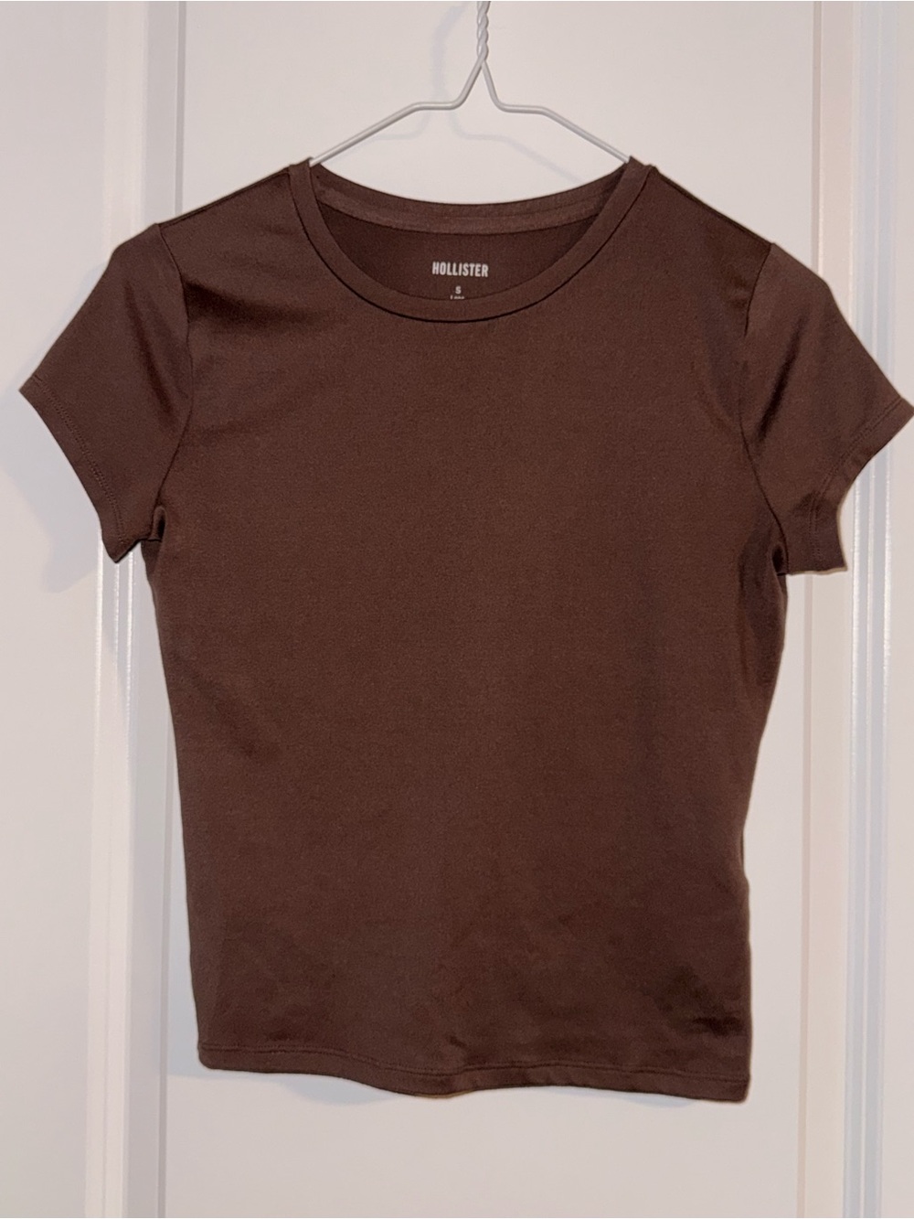 Hollister Women's Short-Sleeve Crewneck Tee in Brown